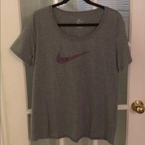 GRAY NIKE TEE